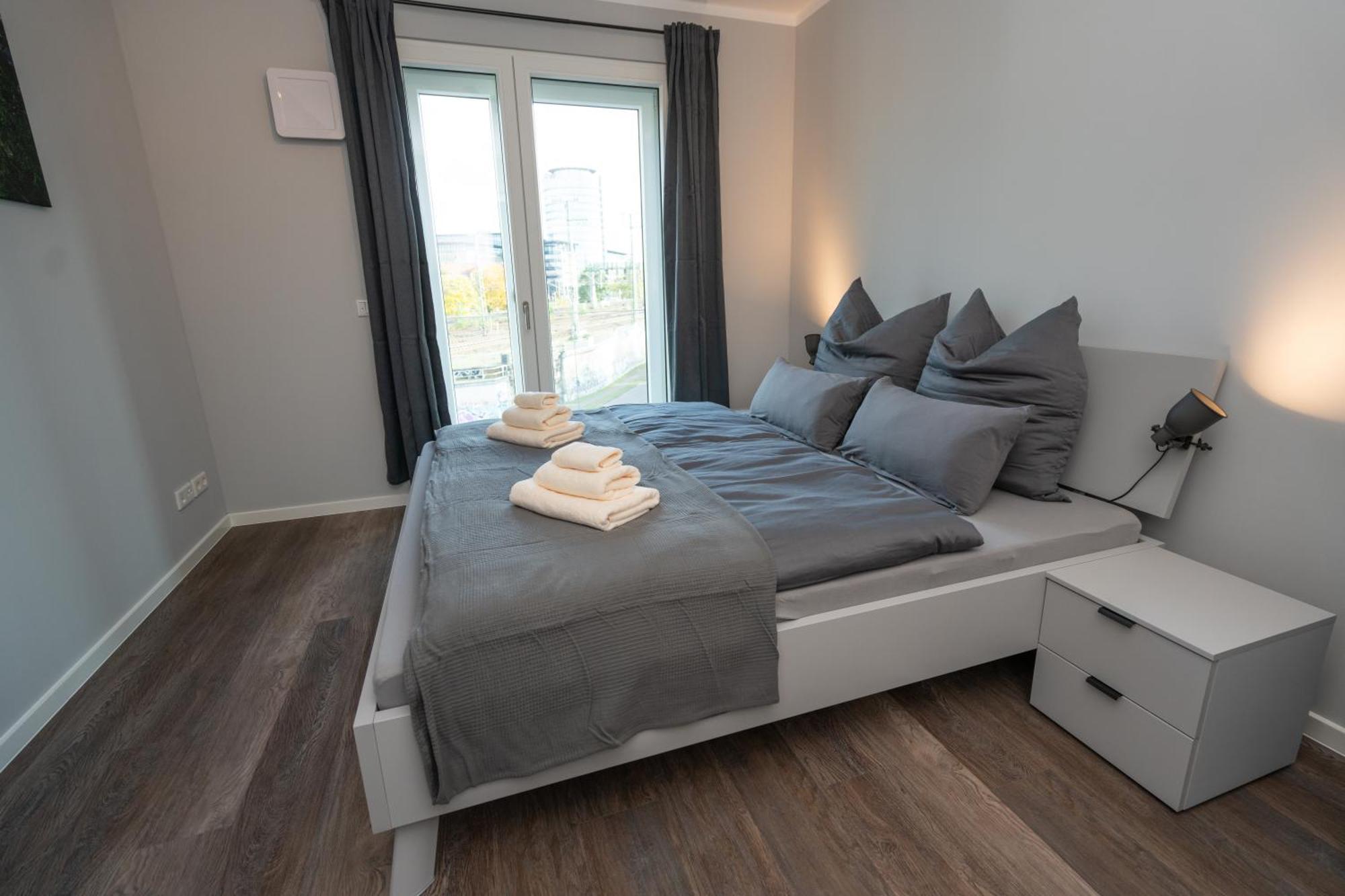 Cozy City Dream Apartment Mit Terrasse Und Parkplatz - 90M² Dresden Exteriör bild