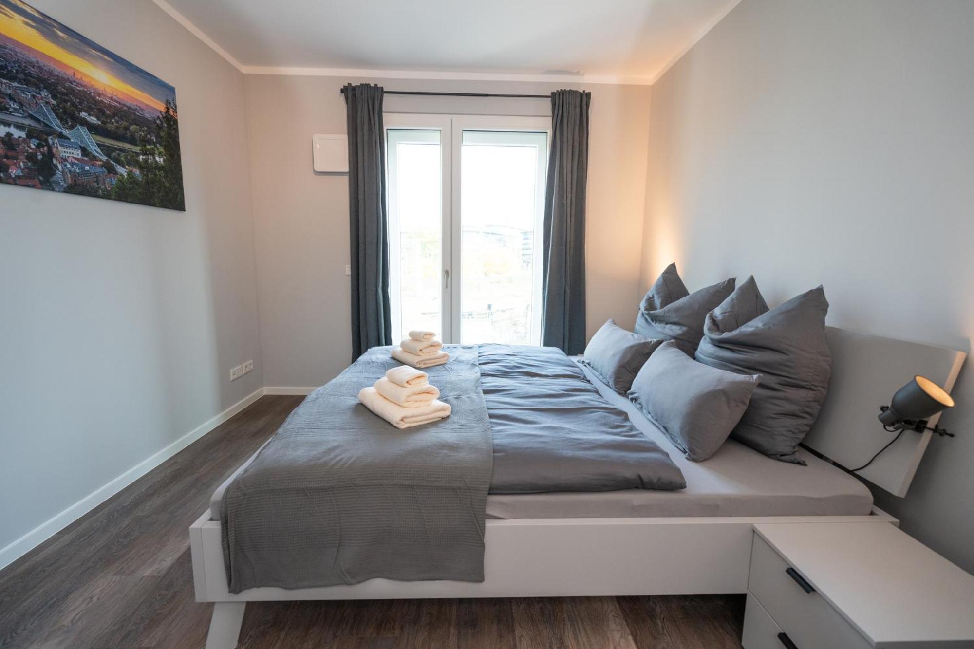 Cozy City Dream Apartment Mit Terrasse Und Parkplatz - 90M² Dresden Exteriör bild