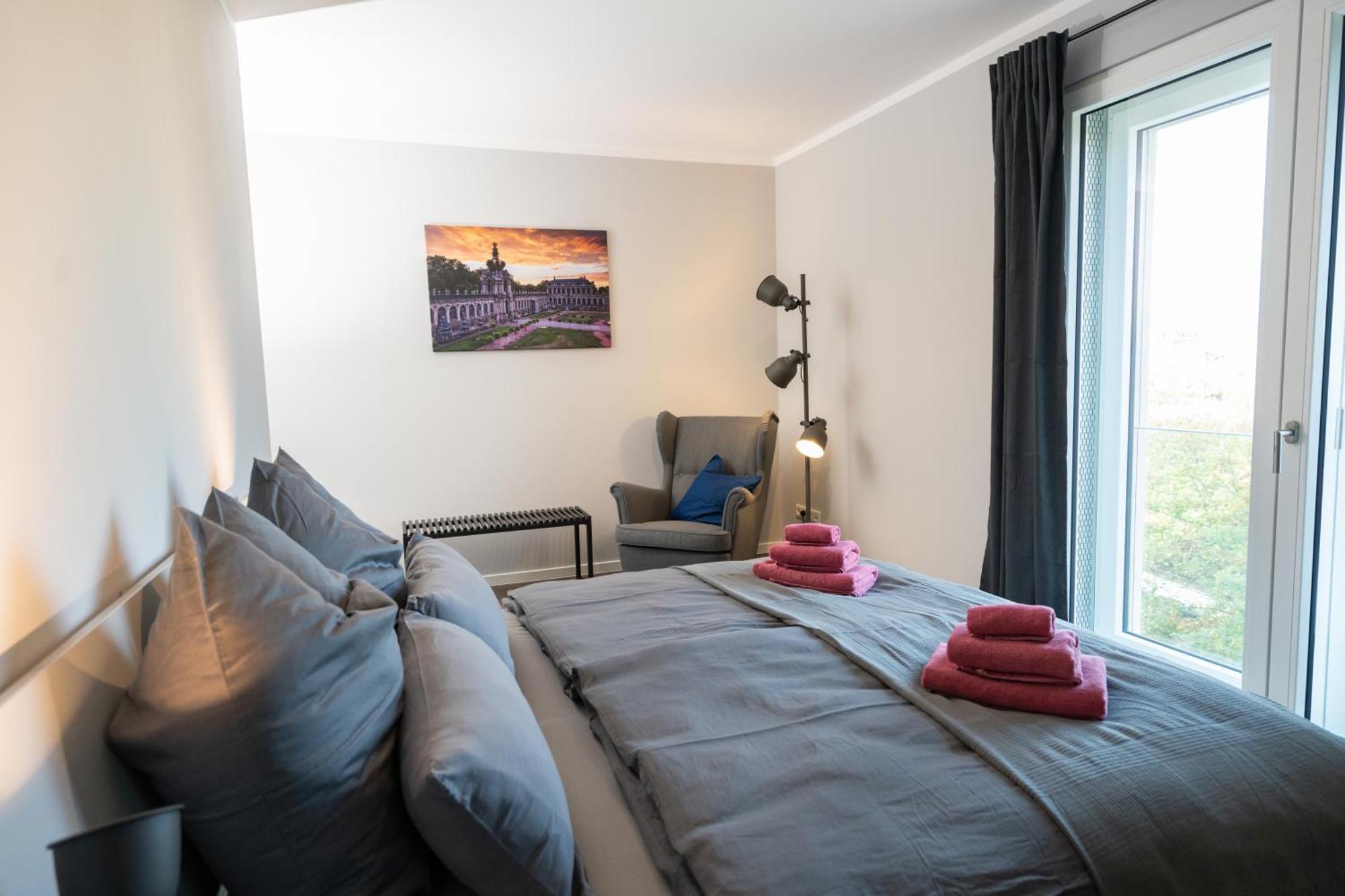 Cozy City Dream Apartment Mit Terrasse Und Parkplatz - 90M² Dresden Exteriör bild